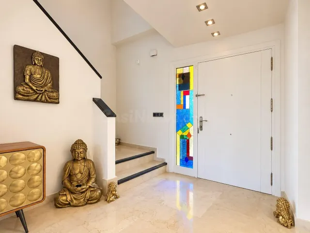 BUNGALOW CON BUHARDILLA EN PLAYA DE SAN JUAN — 2