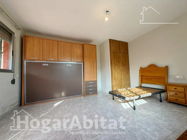 Chalet con piscina, garaje, terraza y barbacoa — 34