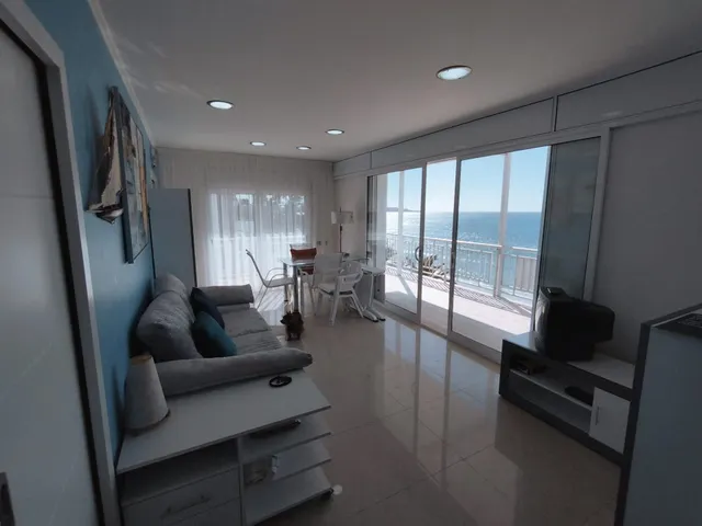 ESPECTACULAR PISO CON VISTAS AL MAR EN EL PASEO MARITIM DE SALOU. — 14