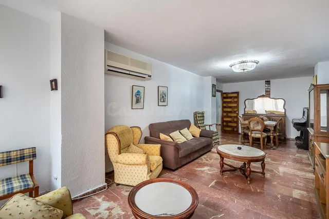 MAGNIFICA VIVIENDA EN LAS FLORES - CAMINO DE RONDA — 3