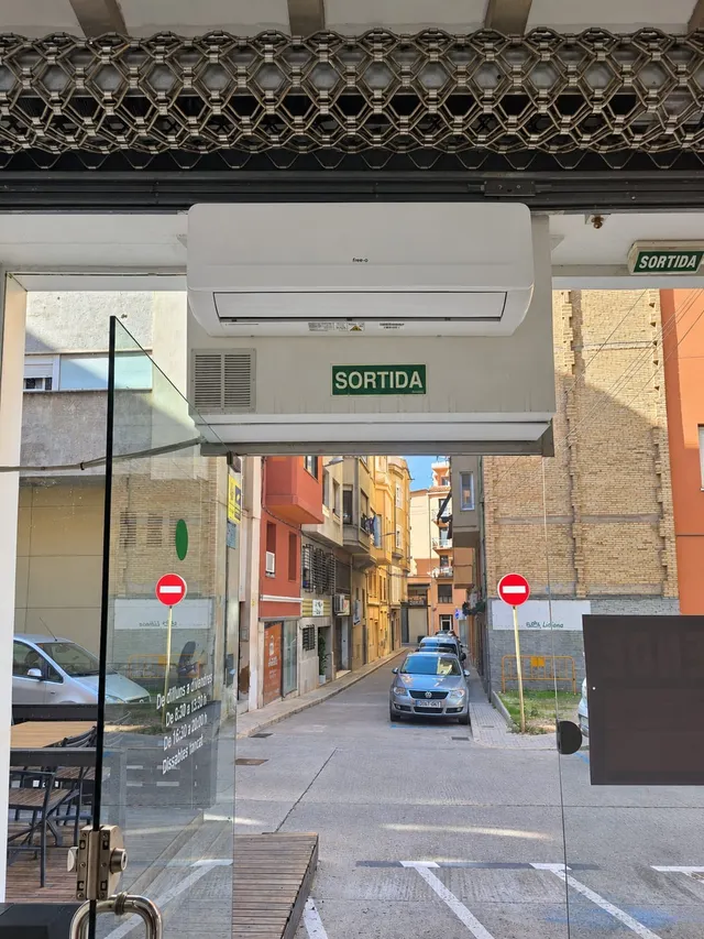 Local comercial de 111 m2 en pleno centro de Tortosa — 12