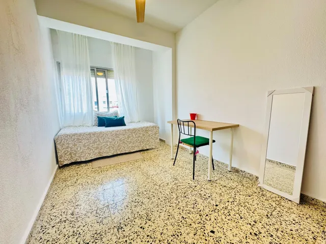 ¡GRAN PISO EN EL CENTRO DE ALGECIRAS! — 12