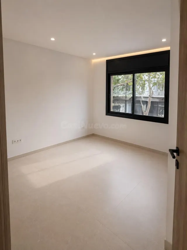 EN AV. BARBERÀ, TODO REFORMADO A ESTRENAR Y TERRAZA 88 m2!!! - foto 5
