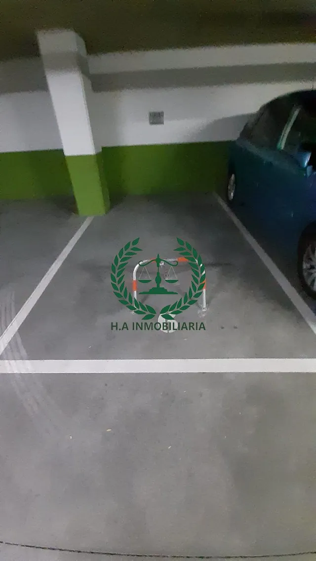 SE VENDE PLAZA DE GARAJE EN ZONA DE OFICINAS — 3