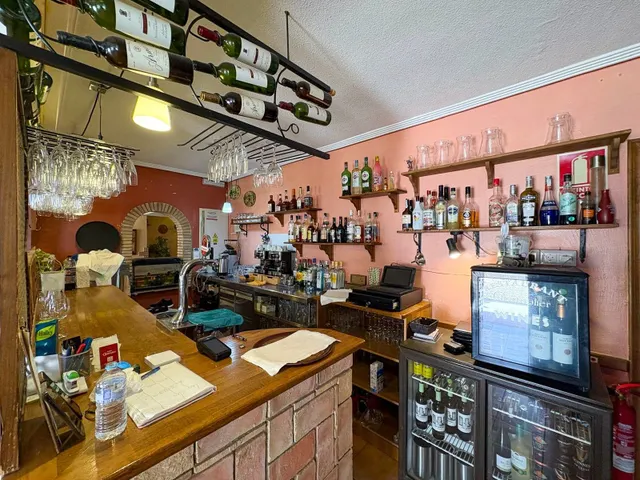 Local comercial en venta - La veleta — 12