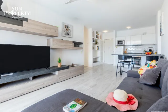 Apartamento reformado con vistas a la piscina y al maren playa paraiso — 6