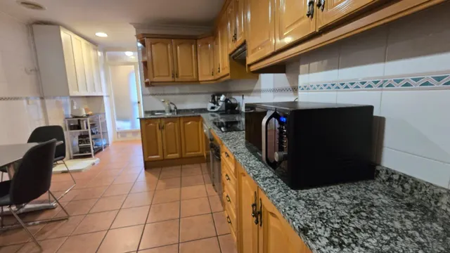 PISO DE LUJO EN ESQUINA TODO EXTERIOR CON GRAN SALON — 18