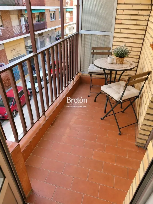 Interesante piso con plaza de garaje y trastero junto a Avenida Goya. — 6