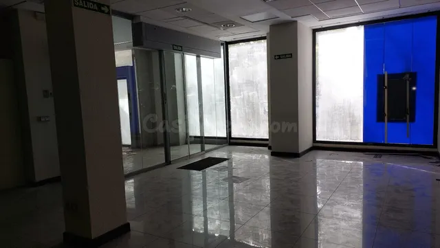 Local comercial 426m² en venta - Marbella — 4