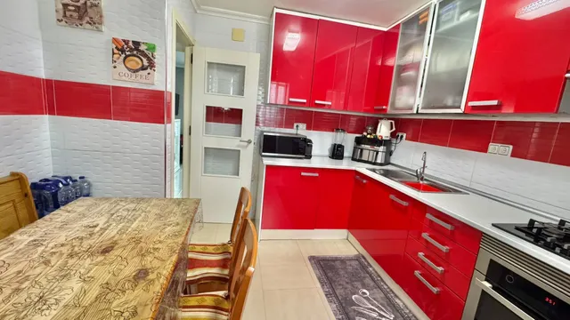 CUARTO PISO CON ASCENSOR - 4 habitaciones - VIRGEN DEL REMEDIO — 7