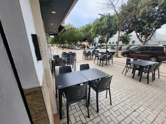 ESPECTACULAR LOCAL COMERCIAL A LA VENTA! — 2
