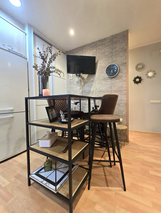 PRECIOSO y PRÁCTICO PISO para entrar a vivir -Zona Carrer Ample/ Pl. LLibertat de Reus- — 6