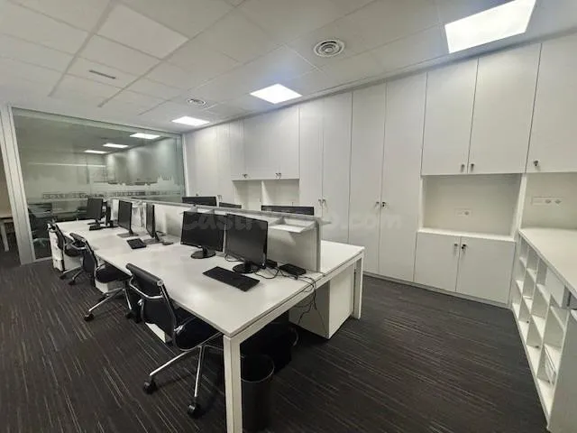 Local Adaptado como Oficina en Ubicación Estratégica - foto 4