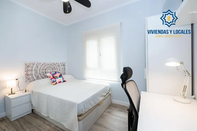 Piso reformado en zona Zaidin — 24