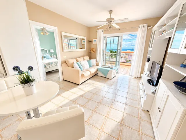 ## Ático de 2 dormitorios con gran terraza, vistas al mar y amplio garaje en La Finca, Chayofa — 20