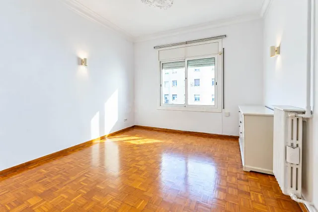 Agencia Inmobiliaria en Barcelona. Piso en venta en Sarria - foto 5