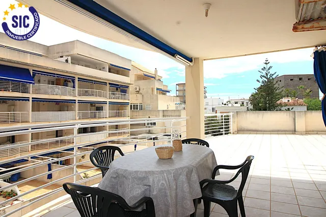Apartamento en zona de playa de la Concha con una espectacular terraza de 88m2, piscina, garaje y trastero — 27