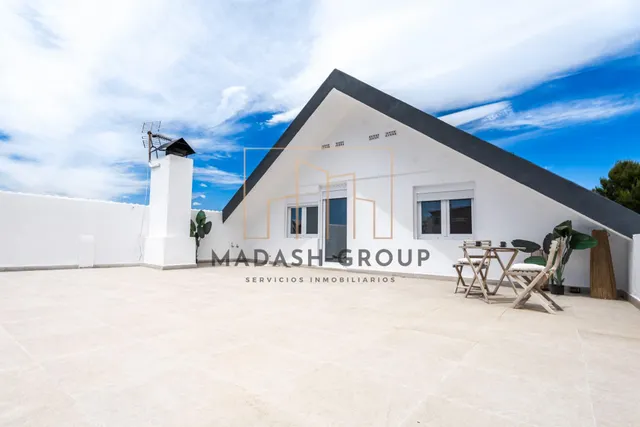 Hay casas que simplemente se visitan… y otras que se sienten desde el primer instante. — 36