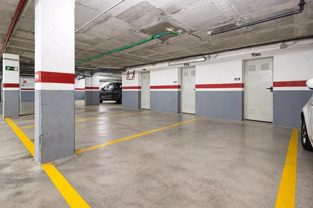 Maravilloso piso de tres dormitorios, parking y trastero — 23