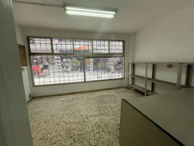 Bajo en el centro de vigo