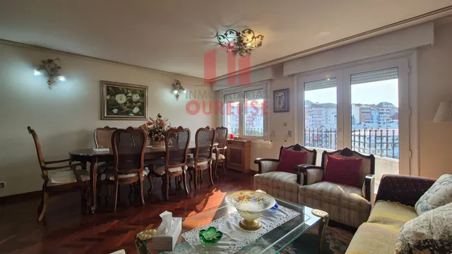 ESPECIAL ESTUDIANTES!!! AMPLIA HABITACIÓN  CON BAÑO DE USO EXCLUSIVO EN PISO COMPARTIDO EN EL COUTO. — 8