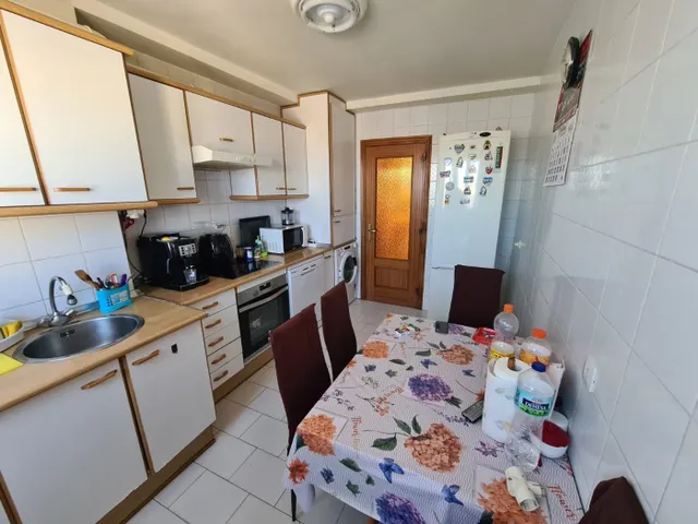 SE VENDE AMPLIO PISO EN VALENCIA DE DON JUAN, COCINA, SALÓN,3 HAB., BAÑO, TERRAZA — 4