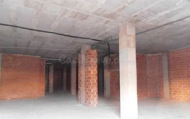 Local comercial 889m² en venta - Zona Llombai - foto 5