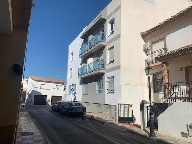 ###  ¡oportunidad en Cúllar Vega! tres pisos a la venta