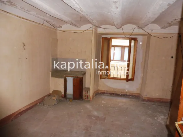 Casa a la venta en La Vila de Ontinyent. — 30