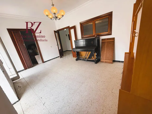 Piso de 5 dormitorios en el corazón de Cartaya — 5