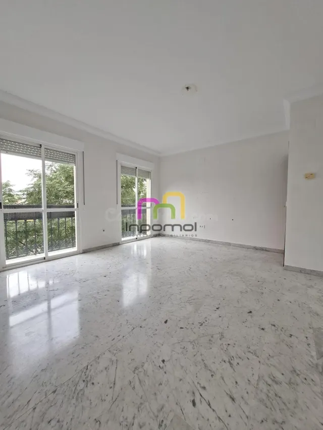 ¡¡APARTAMENTO EN ALQUILER SIN MUEBLES EN PLENO CENTRO!!