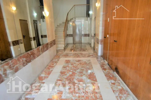 Amplitud y luminosidad para tu familia en este espacioso piso con ascensor y vistas despejadas — 29