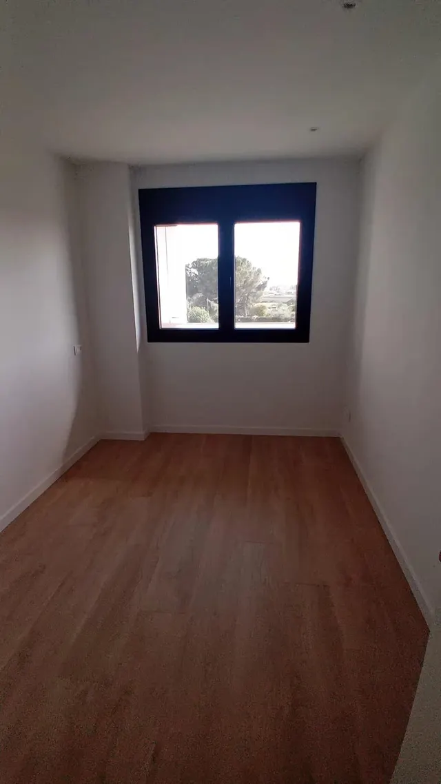 PISO DE NUEVA CONSTRUCCIÓN EN ZONA DE CIUTAT JARDÍ — 11