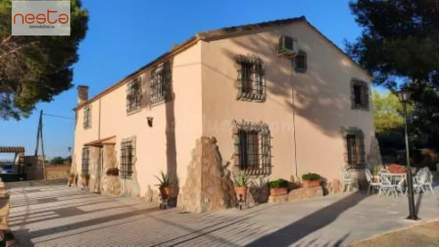 Chalet de Lujo en Purias de 280 m2 y parcela de 7.000 m2. - foto 2