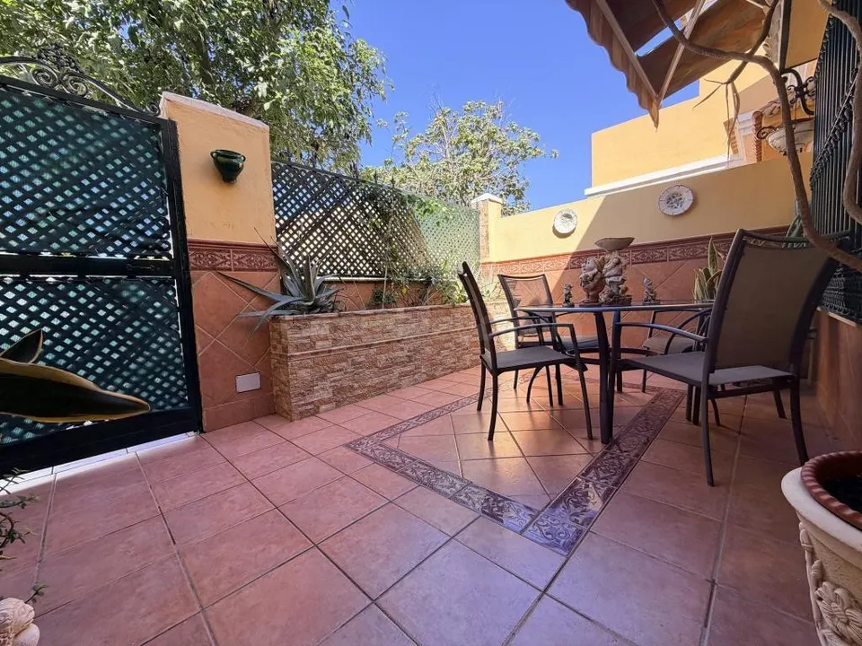 Chalet adosado en Los Prados
