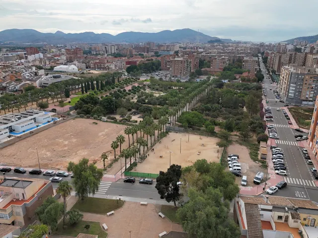 Se vende planta baja con 4 dormitorios y 3 baños en Cartagena junto al Parque de la Rosa — 27