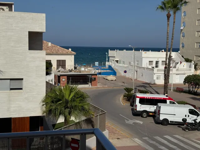 APARTAMENTO CON GRANDISIMA TERRAZA CON VISTAS AL MAR — 6