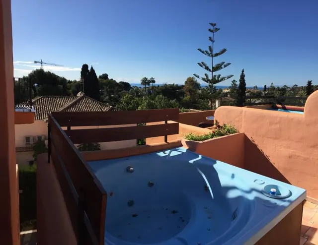 Gran Atico Duplex entre marbella y Estepona , lado playa 2º linea — 7