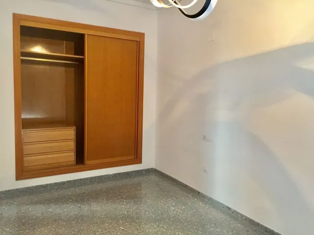 PISO EN URBANIZACION, CON PISCINA , PADEL, — 21