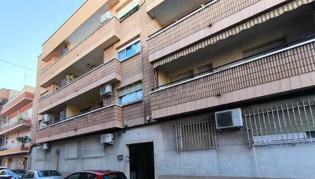 Venta de 3 Pisos en Alcantarilla (Murcia) - foto 2