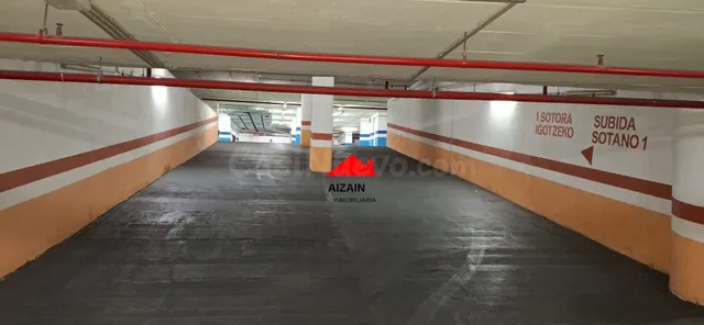 Parcela de garaje para coche grande en la planta menos dos. - foto 5