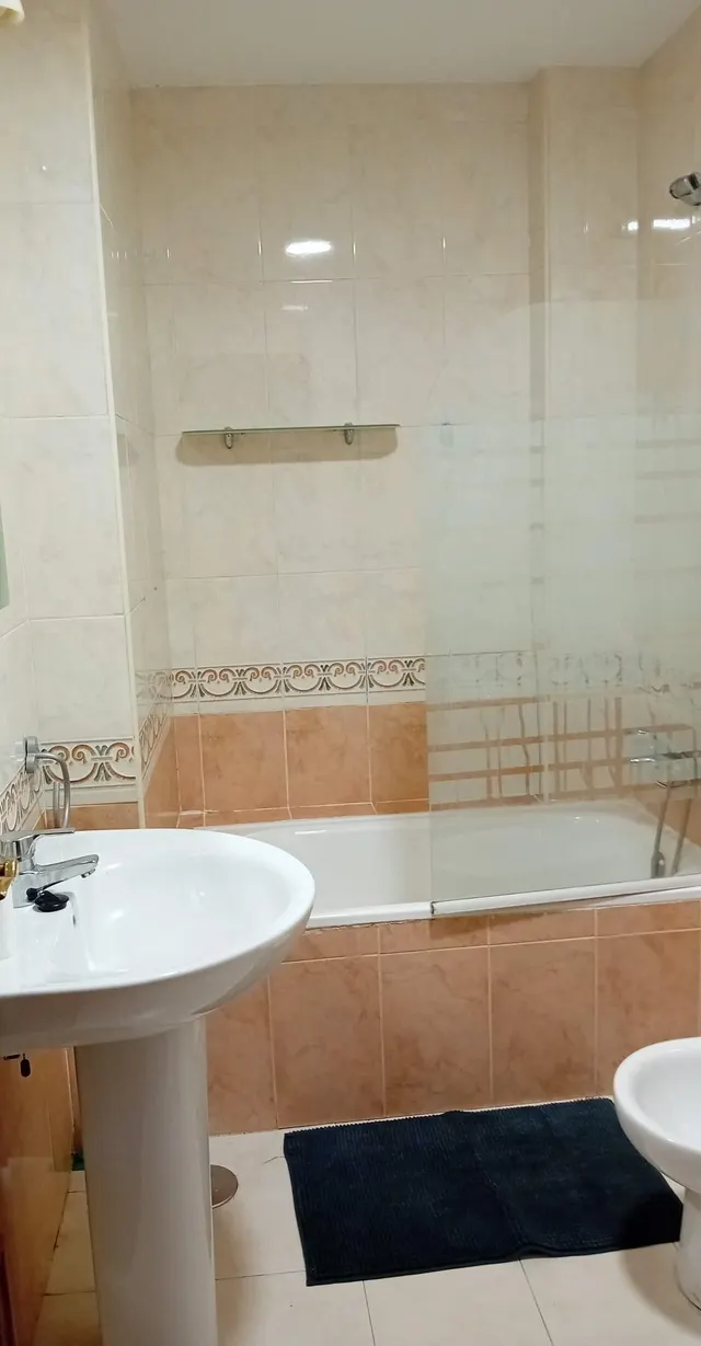 Centro San Vicente, calle Torneo, junto al Río. Excelente apartamento amueblado se alquila. Ascensor. — 11