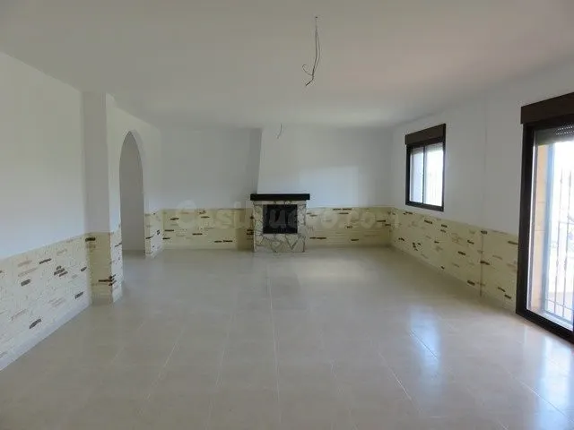 ESTUPENDO CHALET SIN ESTRENAR EN ZONA DE LA PARROQUIA - foto 4