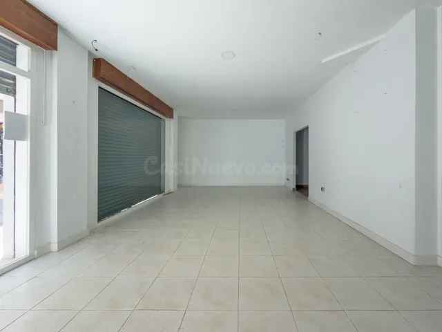 Local comercial junto a San Lázaro y Caleta — 2