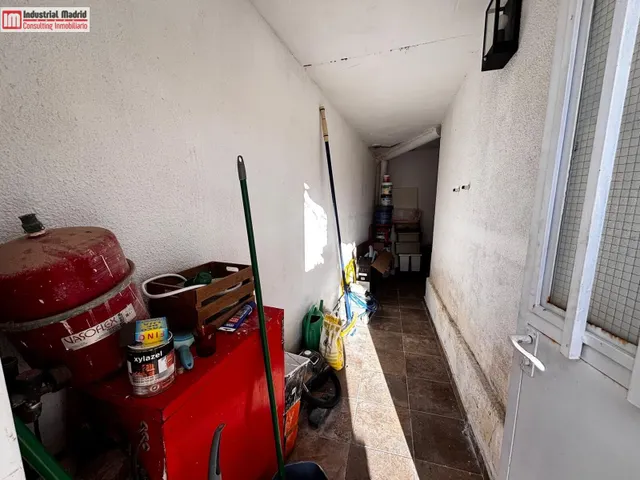 Chalet rústico independiente con piscina privada y gran parcela en Valdilecha — 11