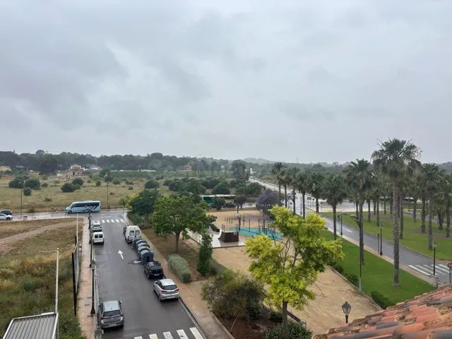 ÁTICO DÚPLEX CON TERRAZA, GARAJE Y ASCENSOR EN EL CENTRO DE  - foto 3