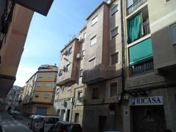 Se vende Piso OKUPADO en Roviralta 5 Santa Coloma de Gramene
