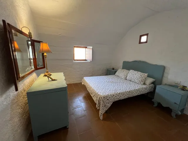 Casa cortijo con encanto, parcela de 3.000 m2 y vistas a la montaña cerca del mar — 12