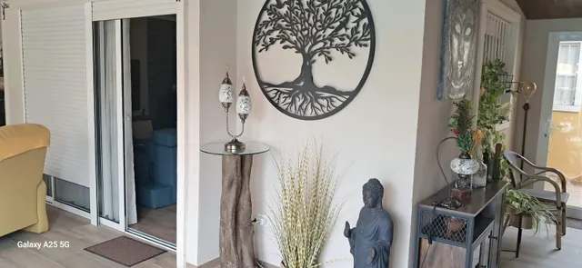 Bungalow Reformado en Montesol: Naturaleza y Confort — 16