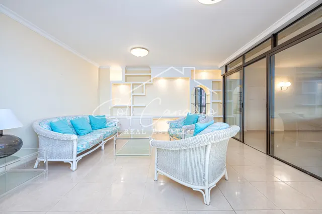 Exclusivo Piso en Primera Línea de Playa de Las Canteras con Vistas al Mar — 2